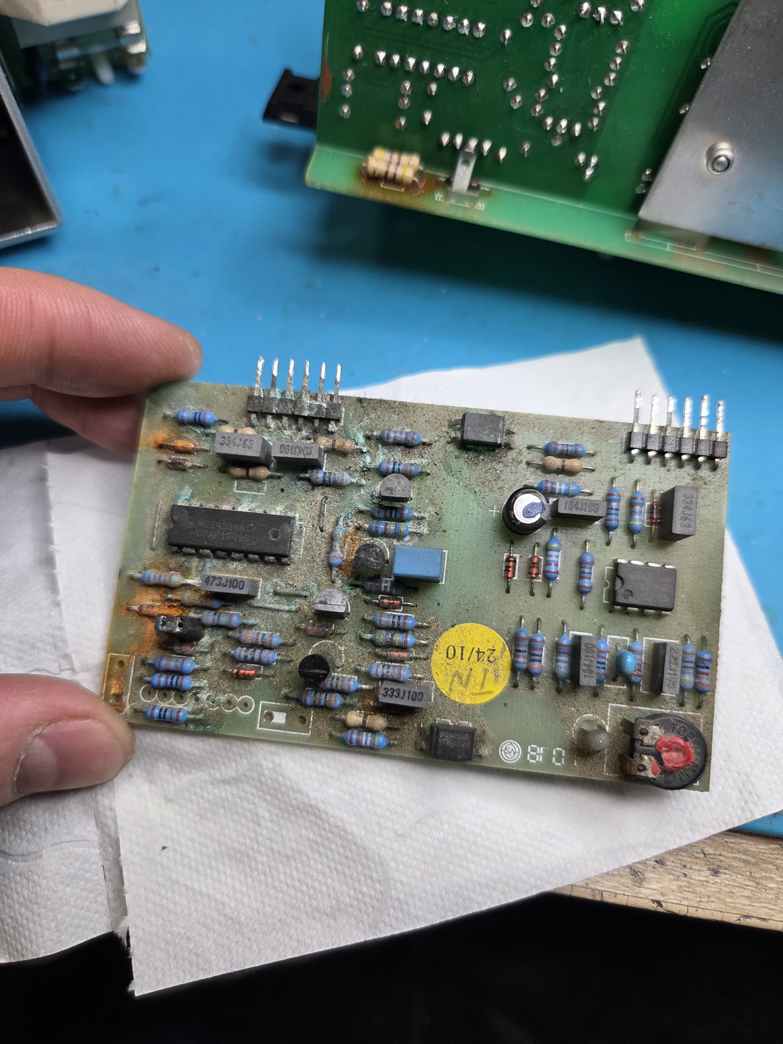 Reparación de Elektroblock EBL 269 Schaudt: fallo en la señal D+ del alternador